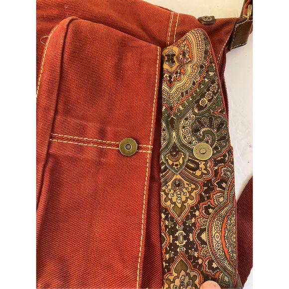 Fossil Burgundy cotton 11x7” zipper snap - Picture 7 of 8